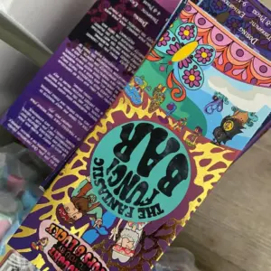 The Fantastic Fungi Bar Brought To You By Pops & Lucky is a magical experience. Each chocolate bar contains 3.5 grams of Golden Teacher Magic mushrooms.